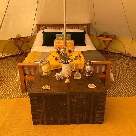 Black Mountains Glamping 호텔 애버게이브니 외부 사진