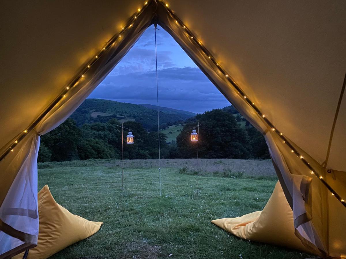 Black Mountains Glamping 호텔 애버게이브니 외부 사진