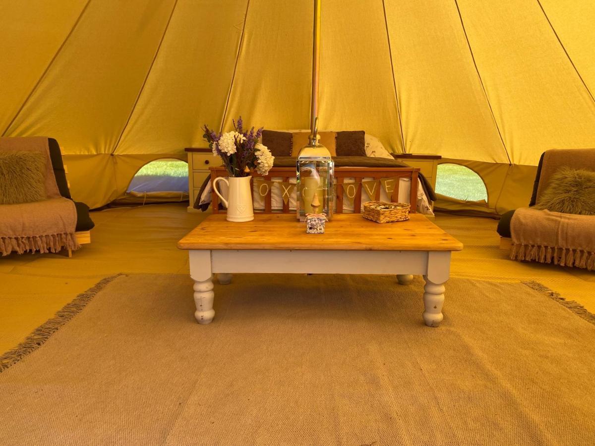 Black Mountains Glamping 호텔 애버게이브니 외부 사진