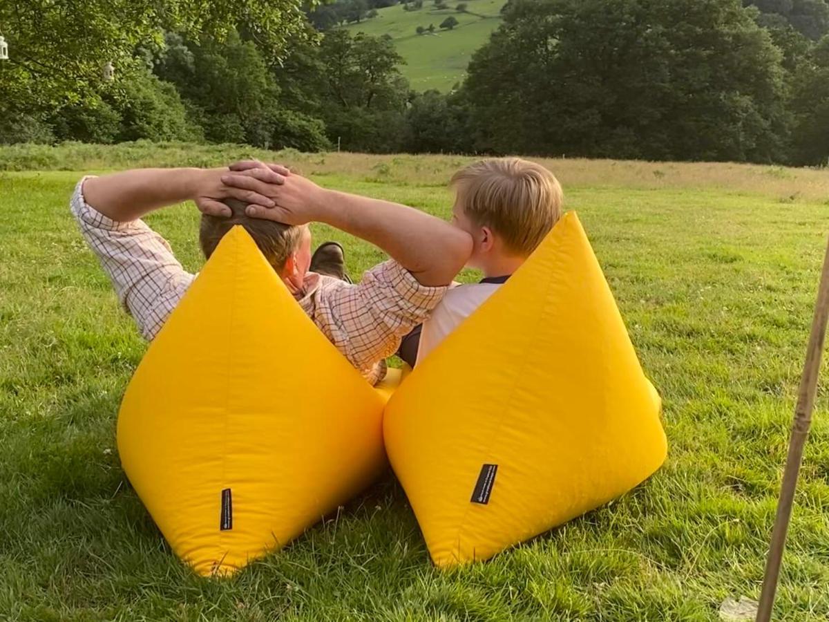 Black Mountains Glamping 호텔 애버게이브니 외부 사진