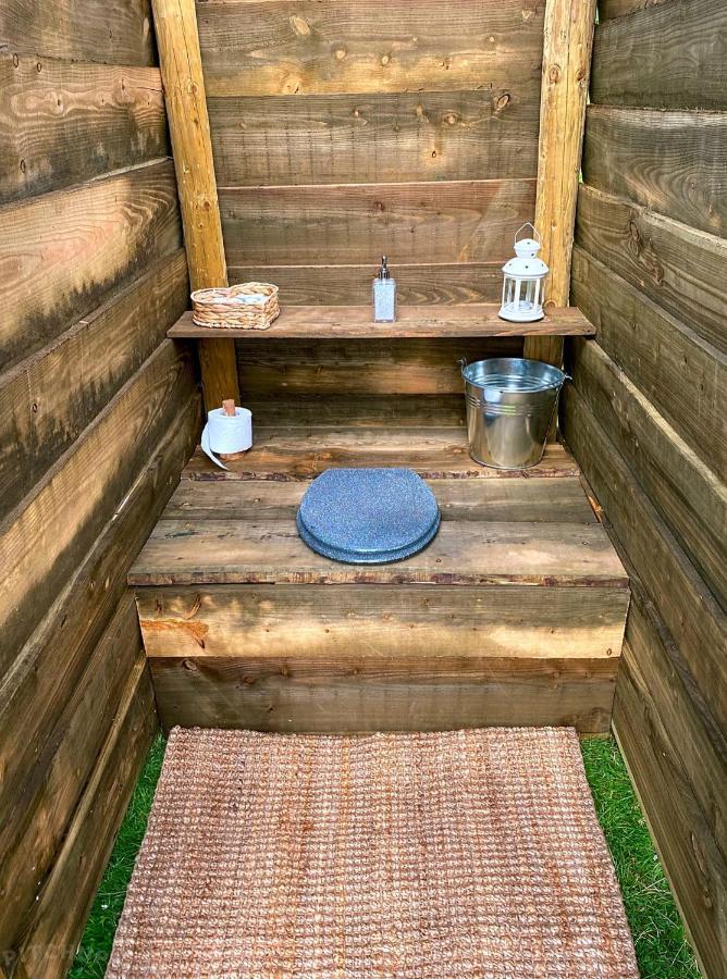 Black Mountains Glamping 호텔 애버게이브니 외부 사진